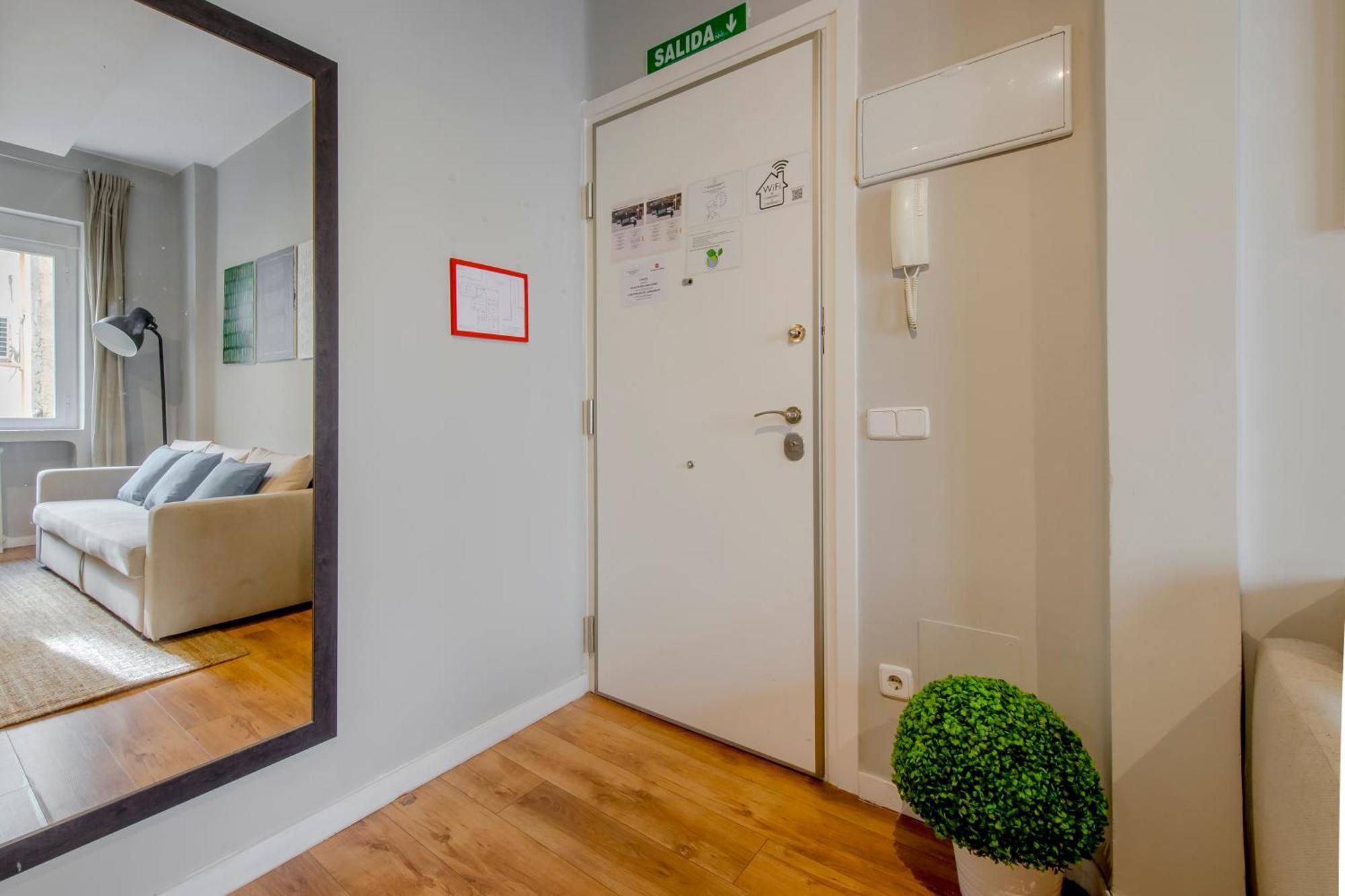 Excelente Piso De 3 Habitaciones En La Latina-Centro 마드리드 외부 사진